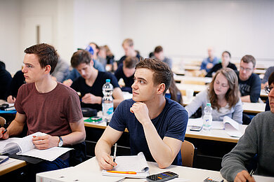 Studierende in einer Lehrveranstaltung